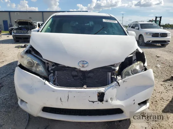 2014 Toyota Sienna LE