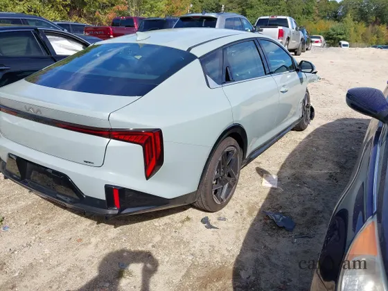 2025 Kia K4 GT-Line
