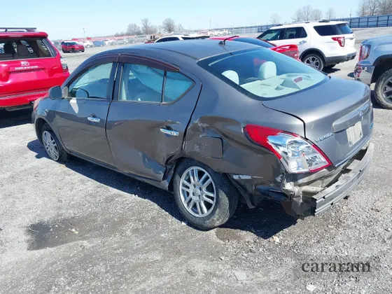 2012 Nissan Versa SV