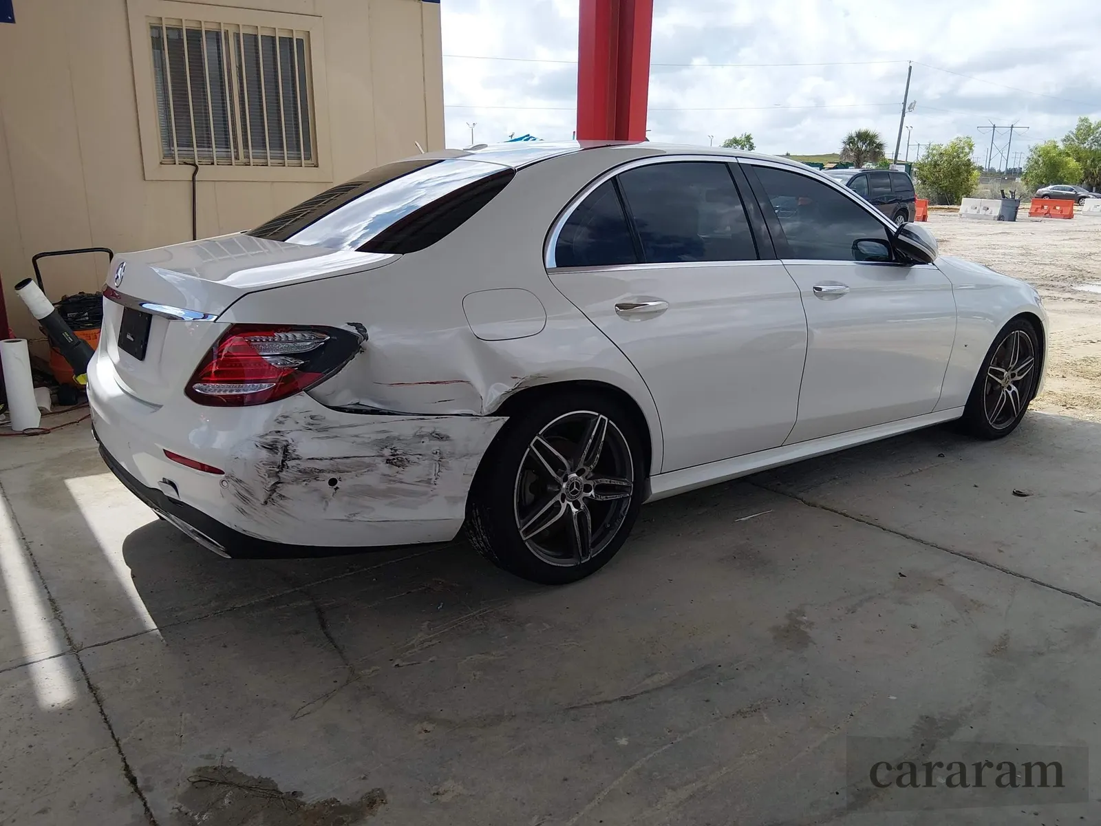 2017 Mercedes-Benz E 300 Luxury
