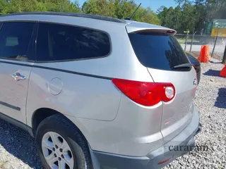 2010 Chevrolet Traverse LS