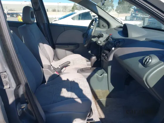 2005 Saturn ION ION 1