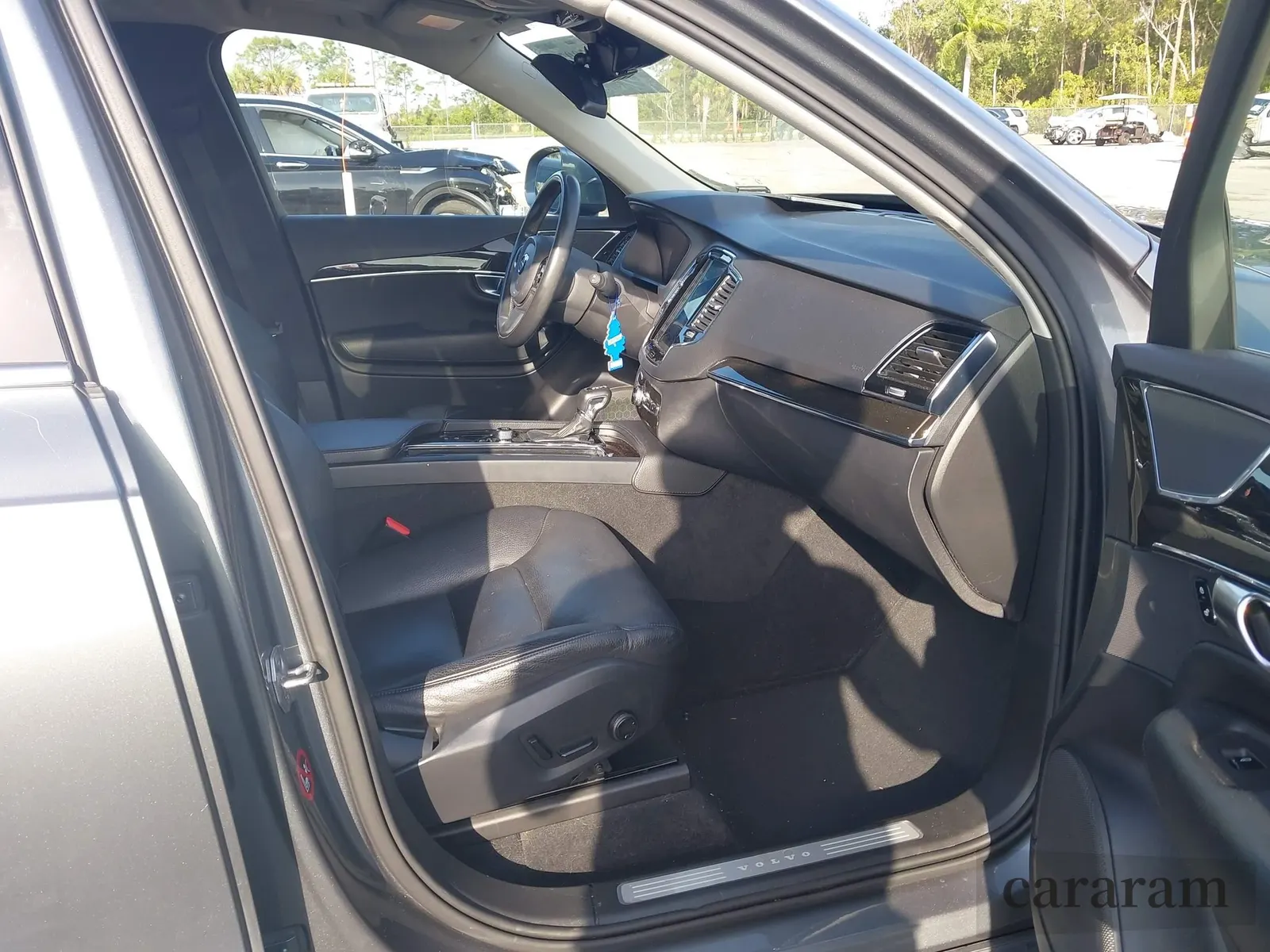 2018 Volvo XC90 Momentum