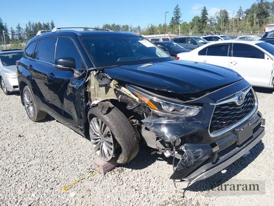 2021 Toyota Highlander Hybrid Platinum