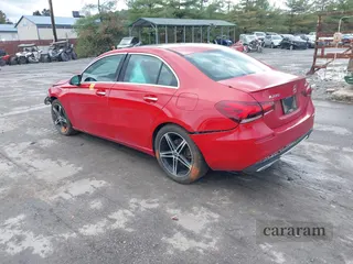 2019 Mercedes-Benz A 220