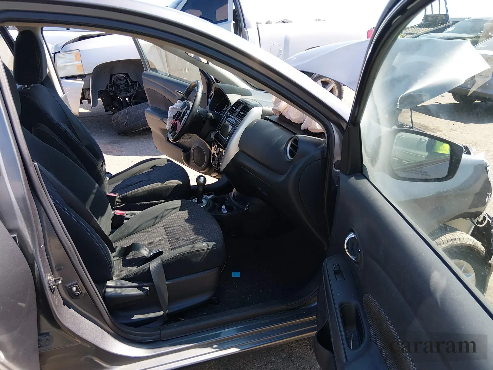 2017 Nissan Versa SV