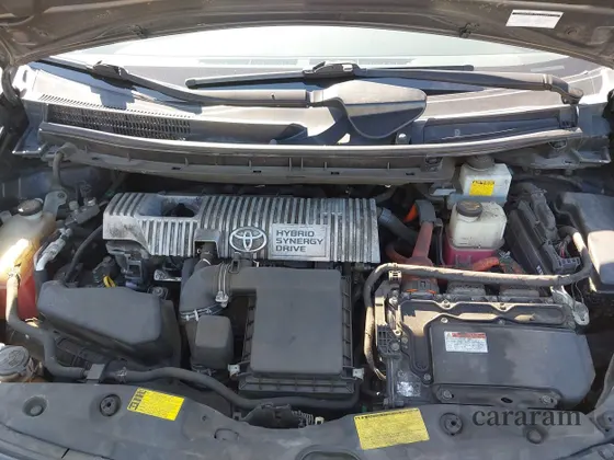 2013 Toyota Prius Three