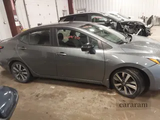 2021 Nissan Versa SR