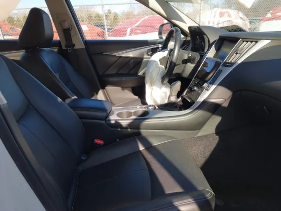 2021 Infiniti Q50 Luxe