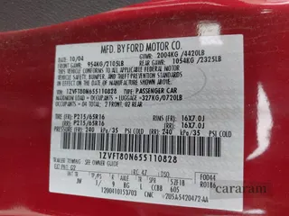 2005 Ford Mustang Deluxe