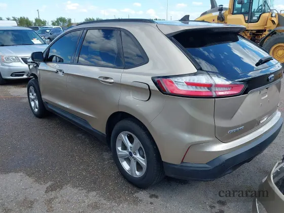 2020 Ford Edge SE
