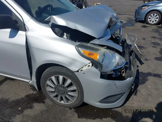 2015 Nissan Versa S Plus