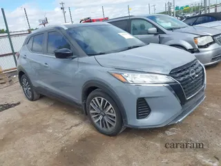 2022 Nissan Kicks SV